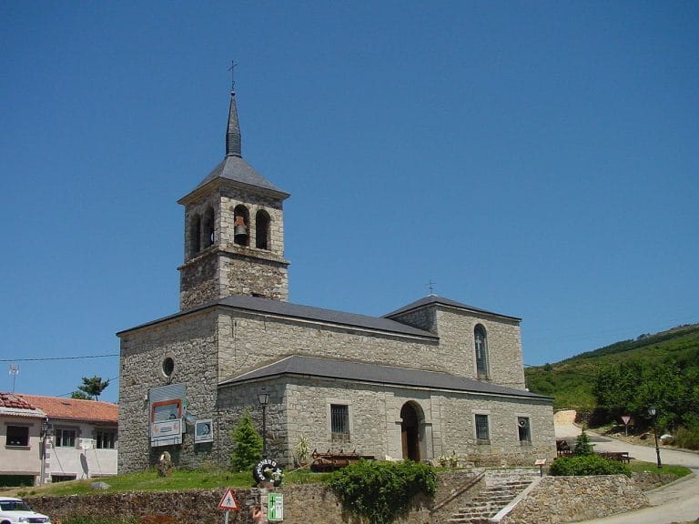 Parroquia de Nuestra Señora de las Nieves en Somosierra, Madrid