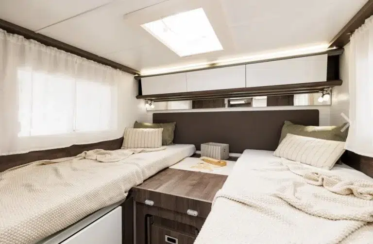 Alquiler 5 plazas Benimar Tessoro 463 en Barcelona