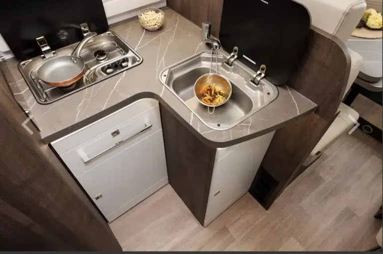 Alquiler 5 plazas Benimar Tessoro 463 en Barcelona