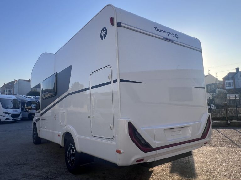 Alquiler 6 plazas Sunlight A68 en Pontevedra