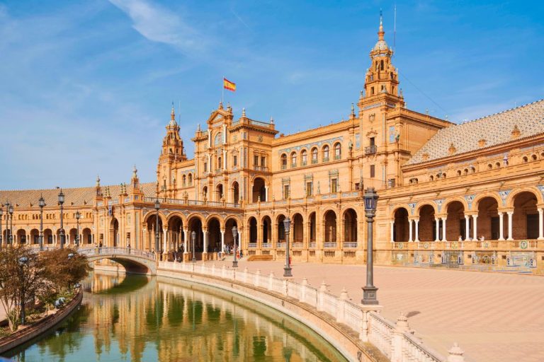 España, Sevilla. Plaza de España, un hito. Arquitectura española