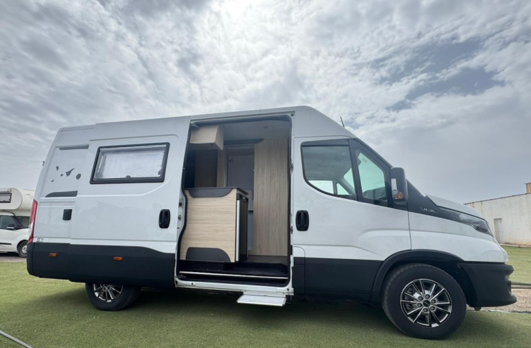 Alquiler 2 plazas Iveco Duo I – 128 en Fuerteventura