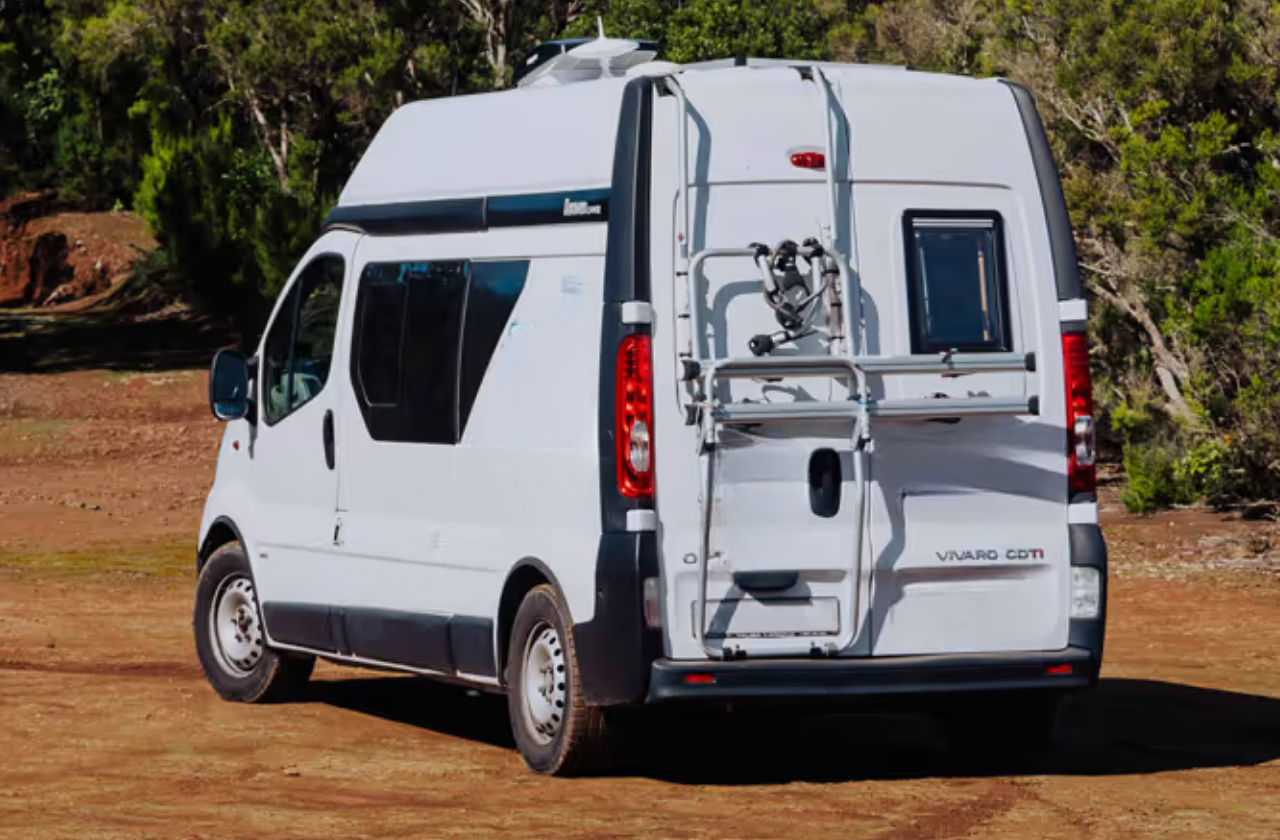 Alquiler 3 plazas Opel Vivaro Camper H3 en La Gomera