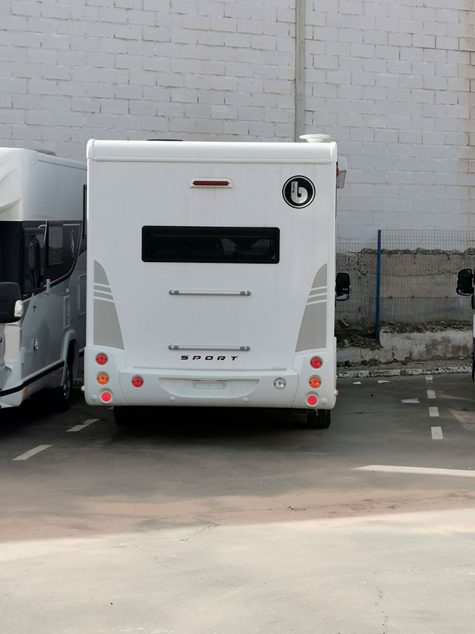Alquiler 5 plazas Benimar Sport 340 en Málaga